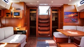 Ветроходна лодка Bavaria C57, снимка 6