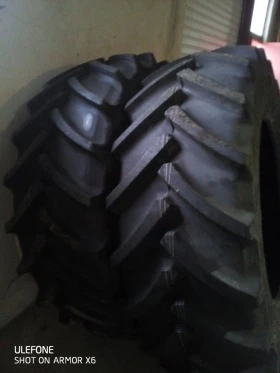 Гуми, снимка 1