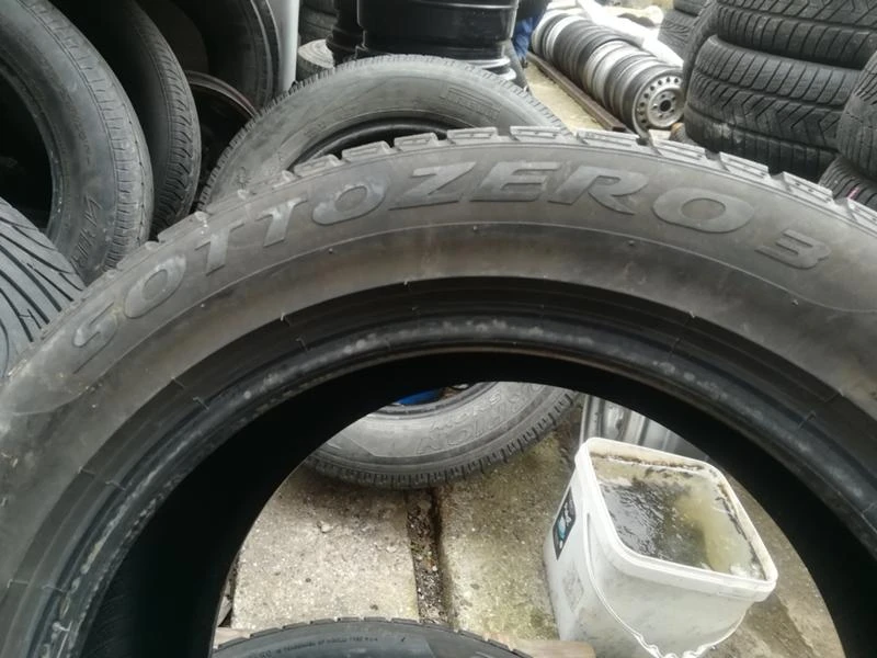 Гуми Зимни 225/55R17, снимка 4 - Гуми и джанти - 20430856