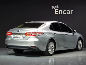 Toyota Camry 2.5 XLE HYBRID, снимка 2