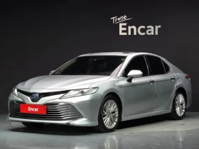 Toyota Camry 2.5 XLE HYBRID, снимка 1