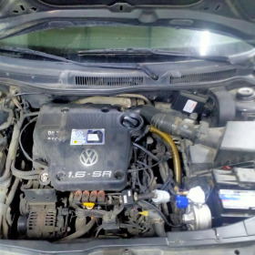 VW Golf 1.6 газ, климатриник, снимка 5 - Автомобили и джипове - 44615185