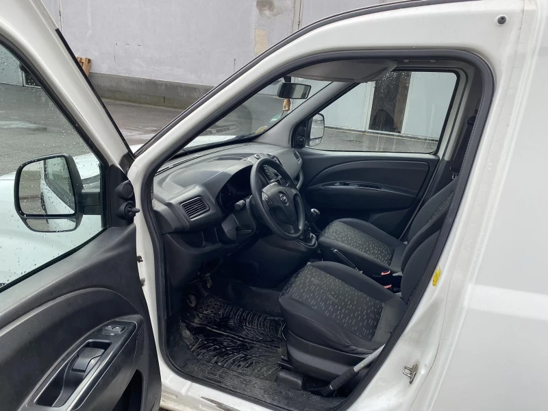 Opel Combo, снимка 2 - Автомобили и джипове - 48379432