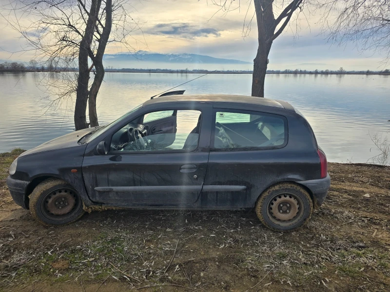 Renault Clio 1.2, снимка 1 - Автомобили и джипове - 49367951