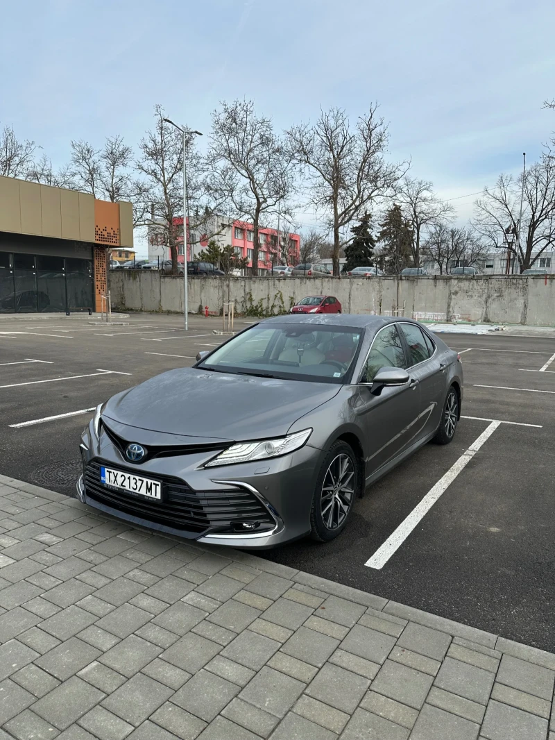 Toyota Camry, снимка 2 - Автомобили и джипове - 48889810