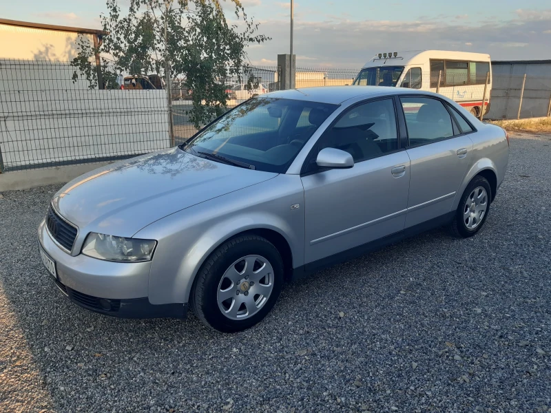 Audi A4 КАТО НОВ, снимка 8 - Автомобили и джипове - 49744735