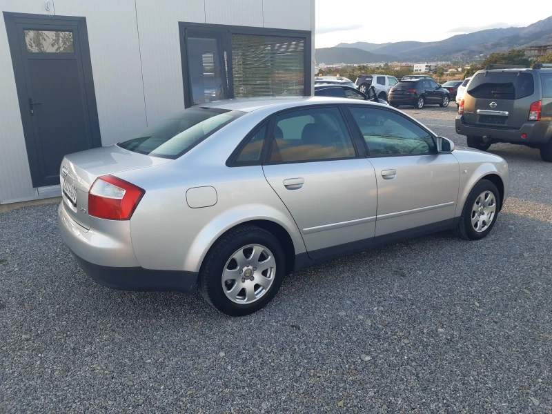 Audi A4 КАТО НОВ, снимка 3 - Автомобили и джипове - 49744735