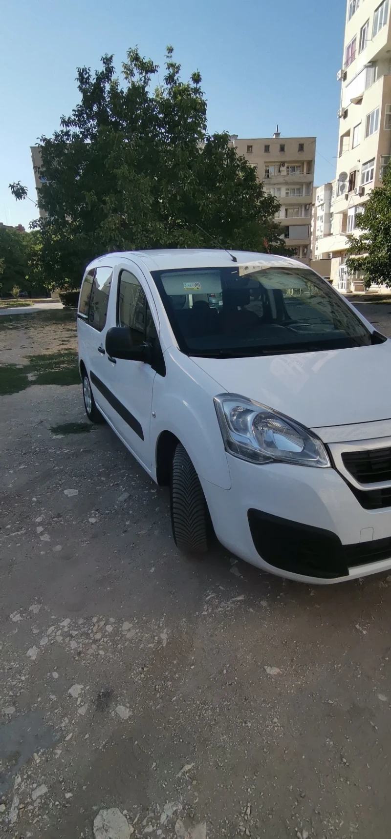 Peugeot Partner, снимка 3 - Автомобили и джипове - 51618430