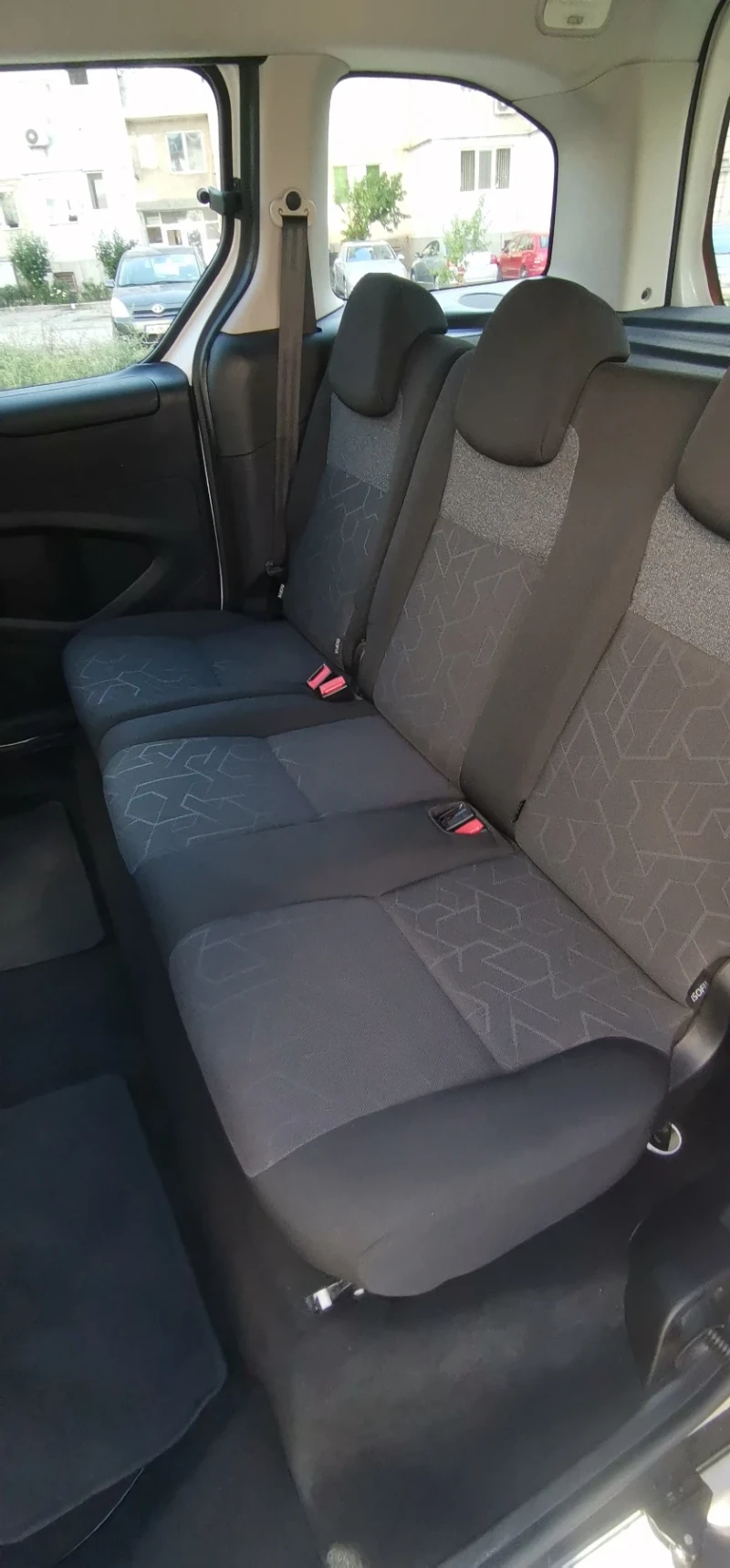 Peugeot Partner, снимка 8 - Автомобили и джипове - 51618430