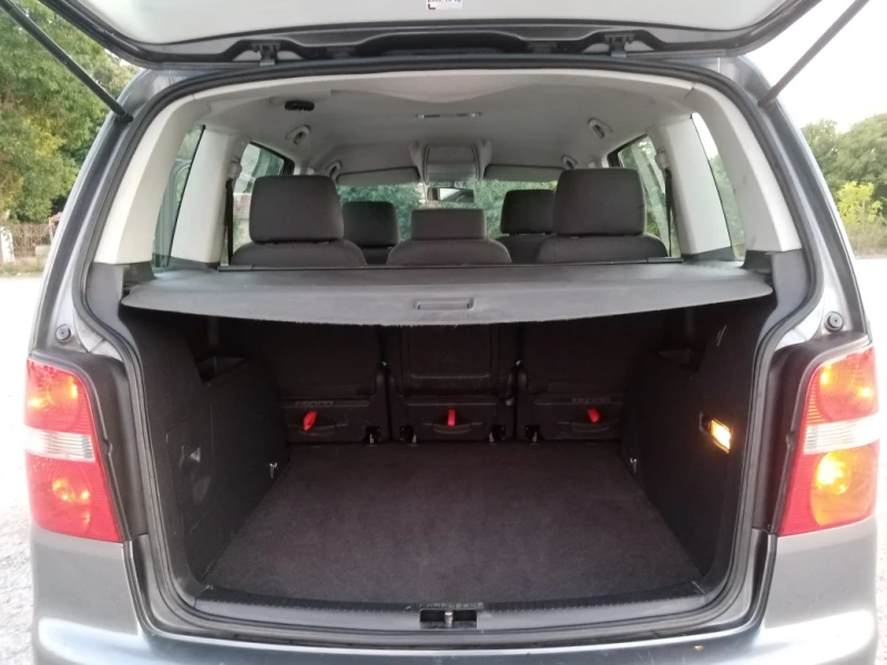 VW Touran 1.9 TDI 105kc., снимка 13 - Автомобили и джипове - 51697984
