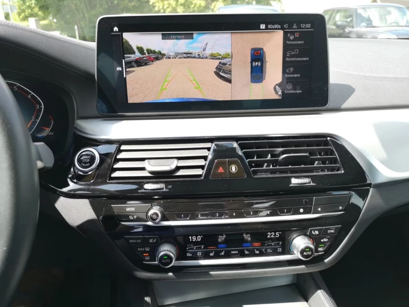 BMW 540 i/xDRIVE/333HP/LUXURY-LINE/LASER/PDC/360C/HUD/753f, снимка 13 - Автомобили и джипове - 51734112