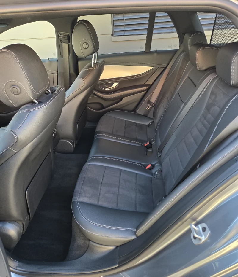 Mercedes-Benz E 220 AMG-53 PAKET* 4X4* TOP* TOP* TOP, снимка 12 - Автомобили и джипове - 52085735