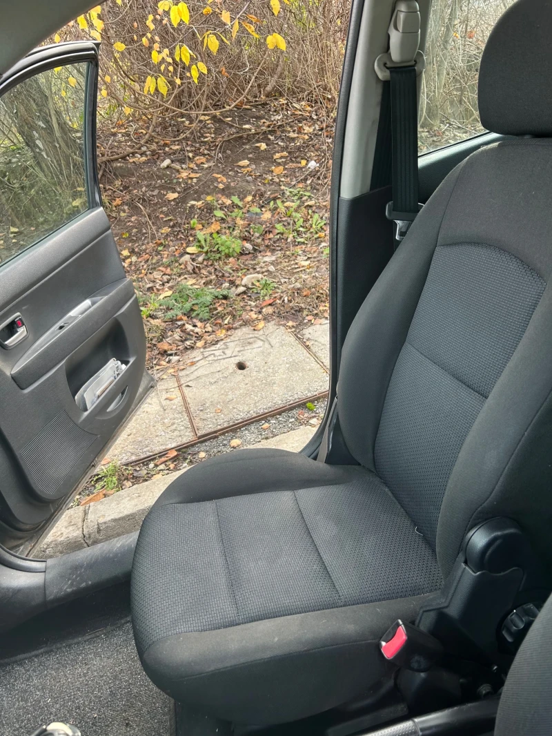 Mazda 2, снимка 10 - Автомобили и джипове - 52631033