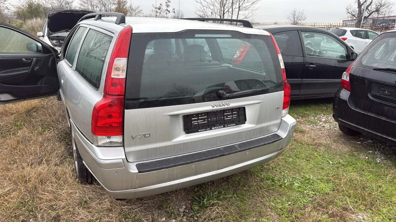 Volvo V70 2.4 d, снимка 5 - Автомобили и джипове - 52748109
