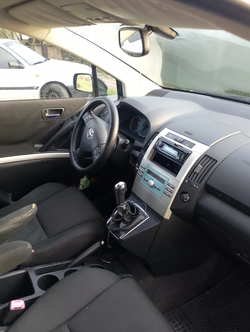 Toyota Verso, снимка 4 - Автомобили и джипове - 53230716