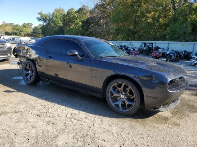 Dodge Challenger SXT* КОЖЕН САЛОН* Apple Carplay, снимка 3 - Автомобили и джипове - 49265571