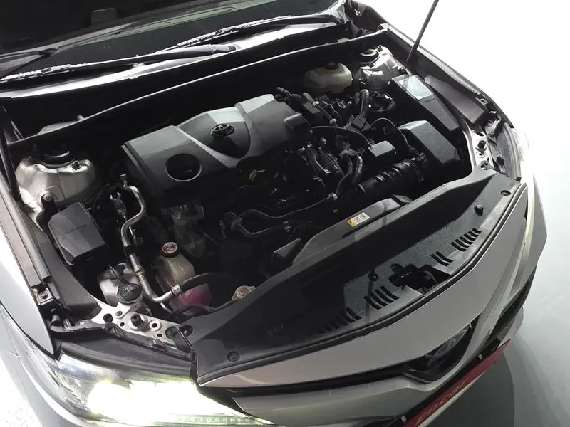 Toyota Camry 2.5 XLE HYBRID, снимка 6 - Автомобили и джипове - 55047462