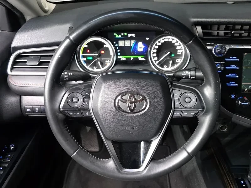 Toyota Camry 2.5 XLE HYBRID, снимка 13 - Автомобили и джипове - 55047462