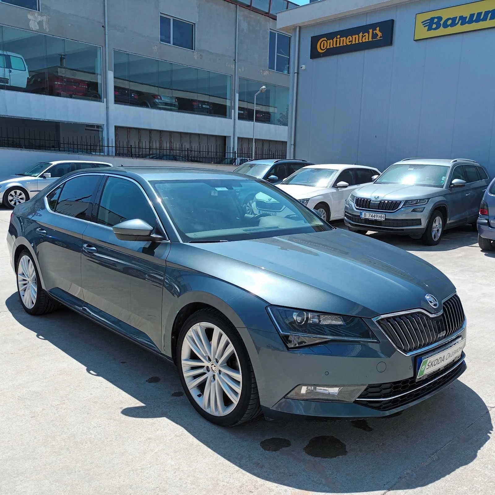 Skoda Superb 2.0TDI 7DSG 4X4 - изображение 3