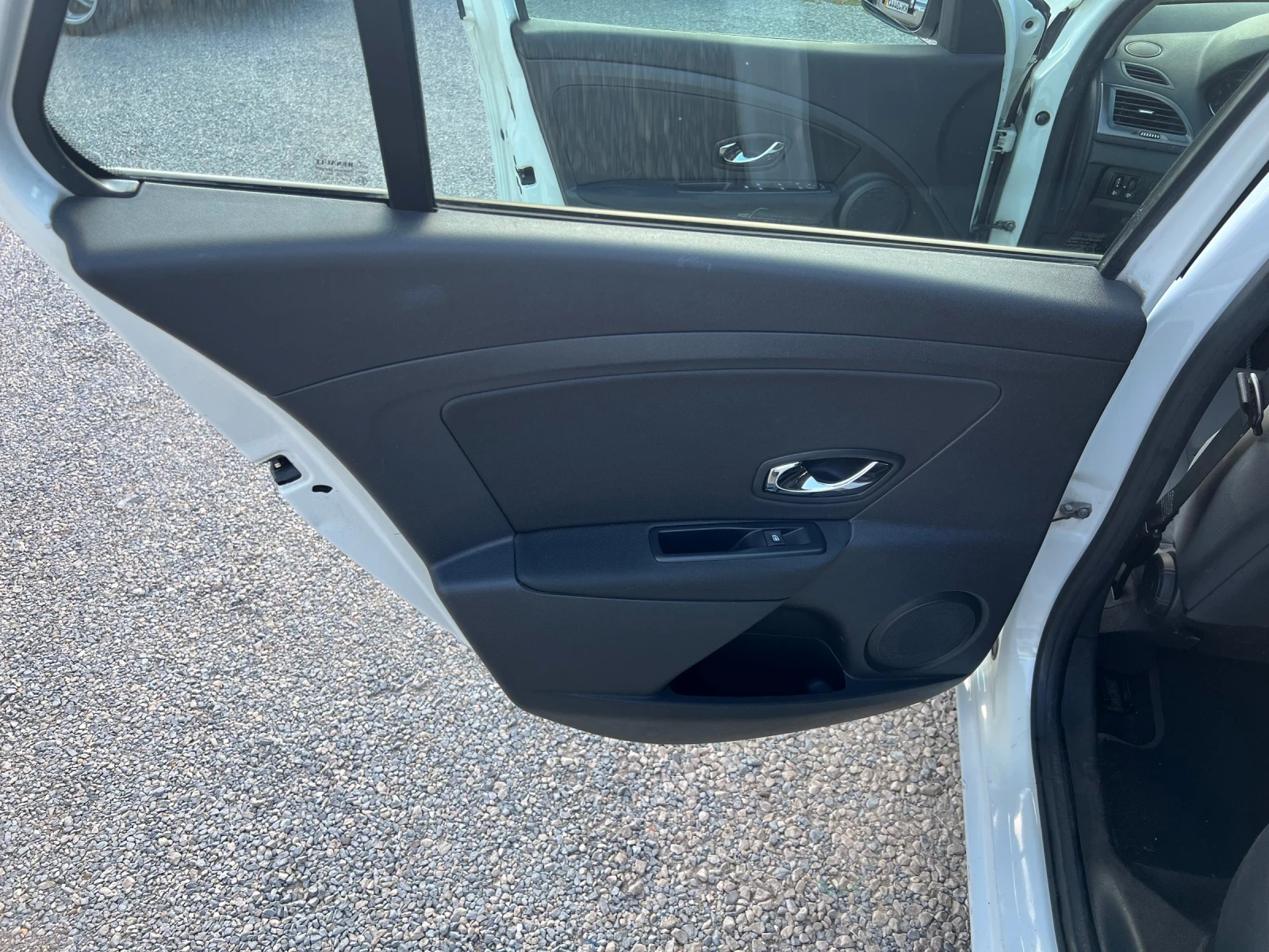 Renault Megane 1.5DCI-NAVI | Mobile.bg — изображение 12