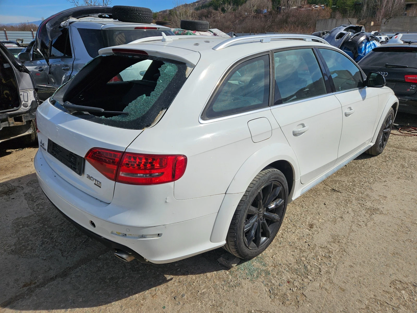 Audi A4 Allroad 3.0dizel 239ks 2010god Allrood - изображение 2