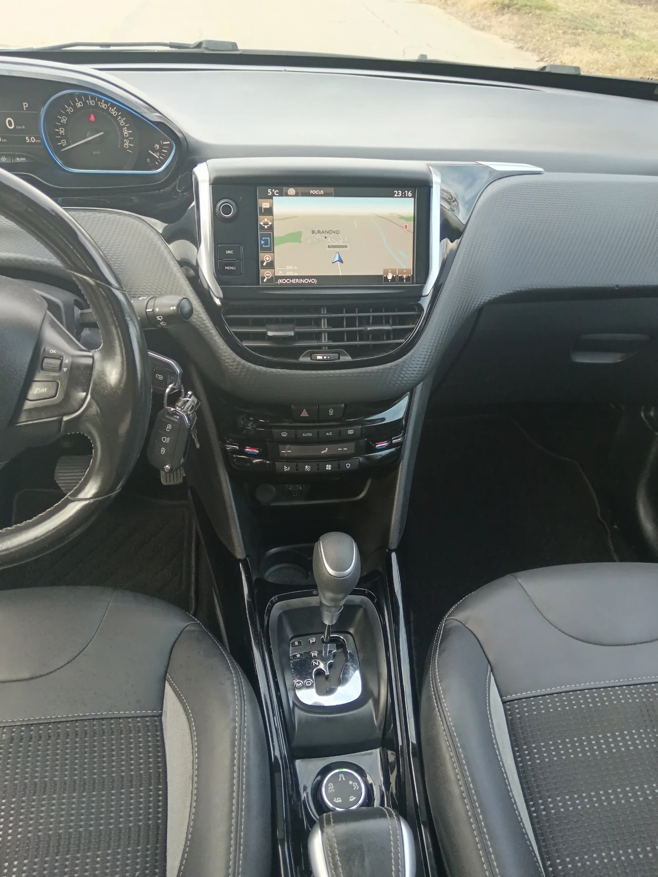 Peugeot 2008     6 | Mobile.bg   12