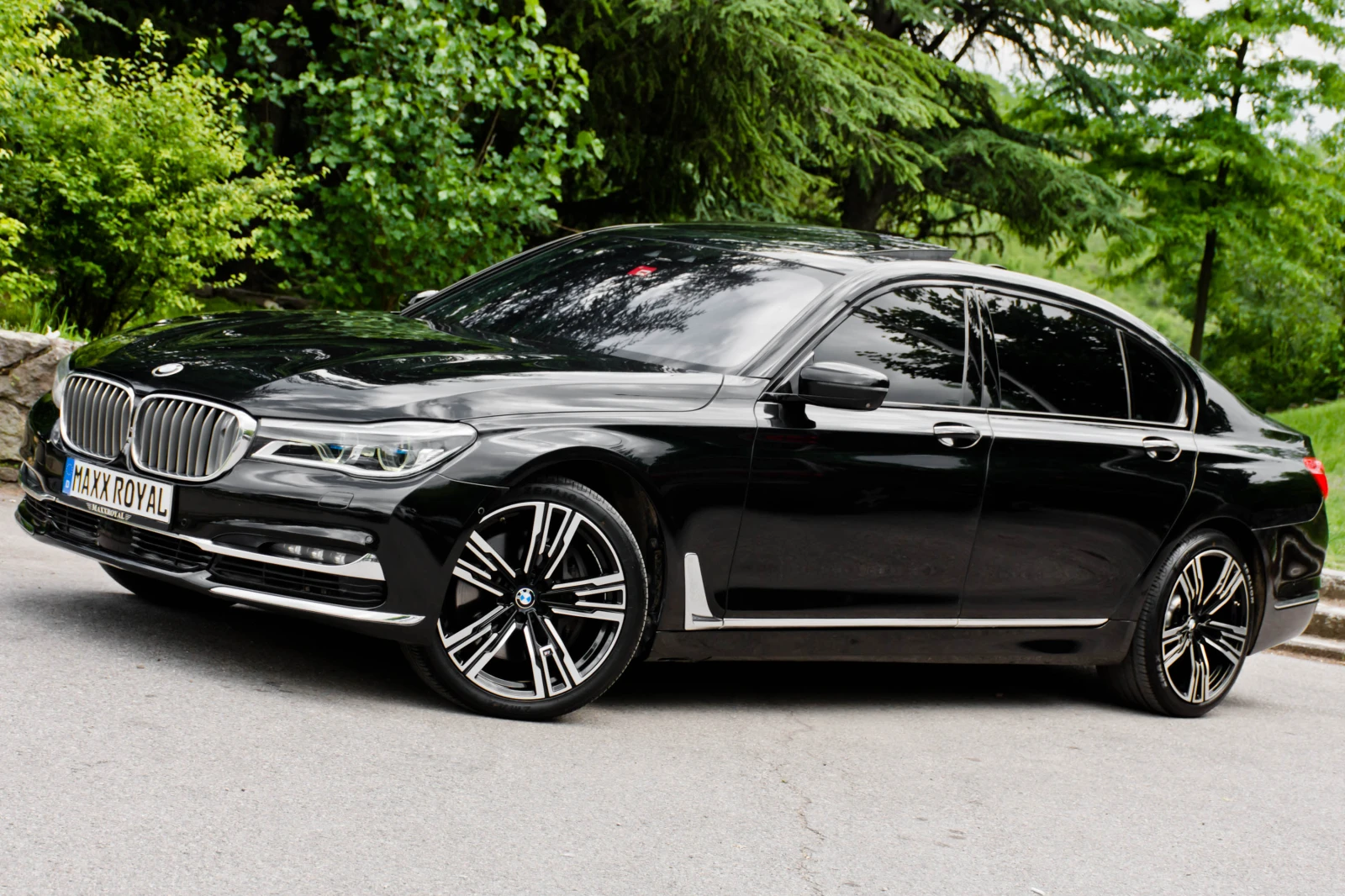 BMW 750 LONG TV X-Drive - изображение 3