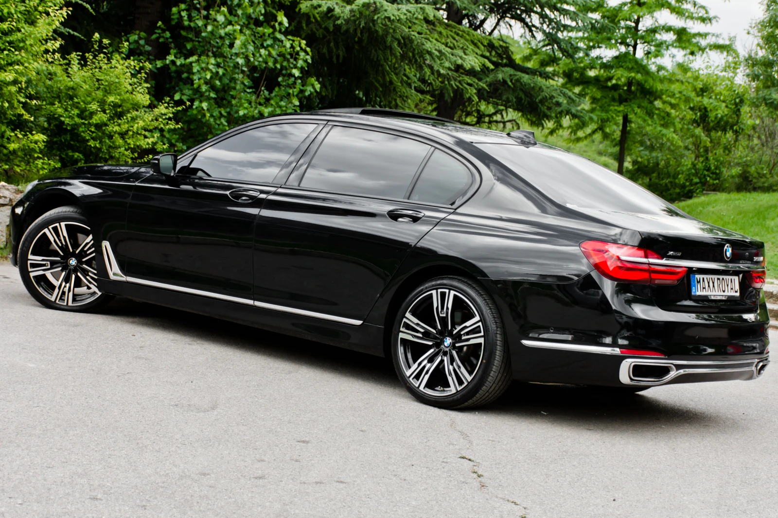 BMW 750 LONG TV X-Drive - изображение 5