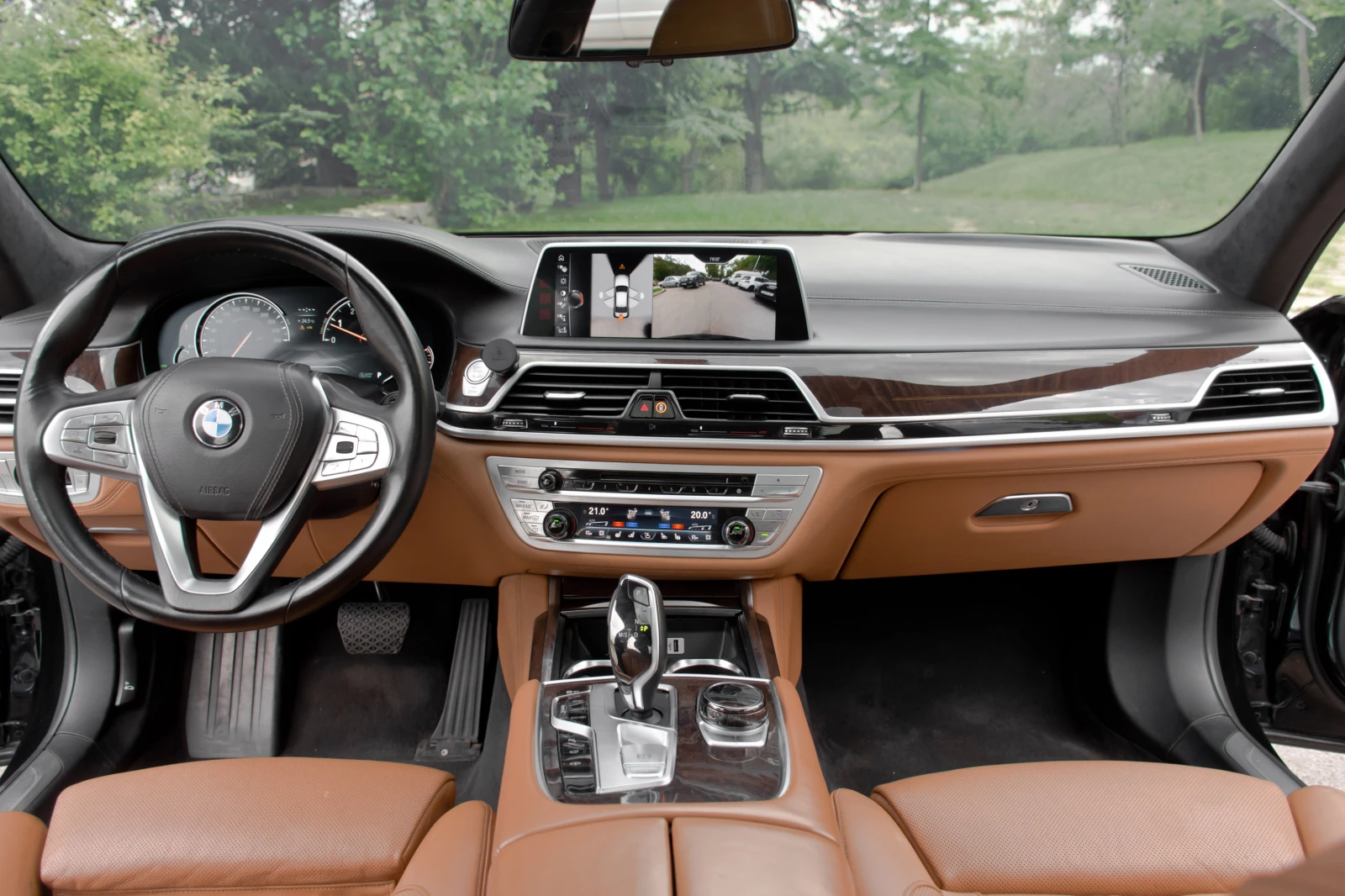 BMW 750 LONG TV X-Drive - изображение 9