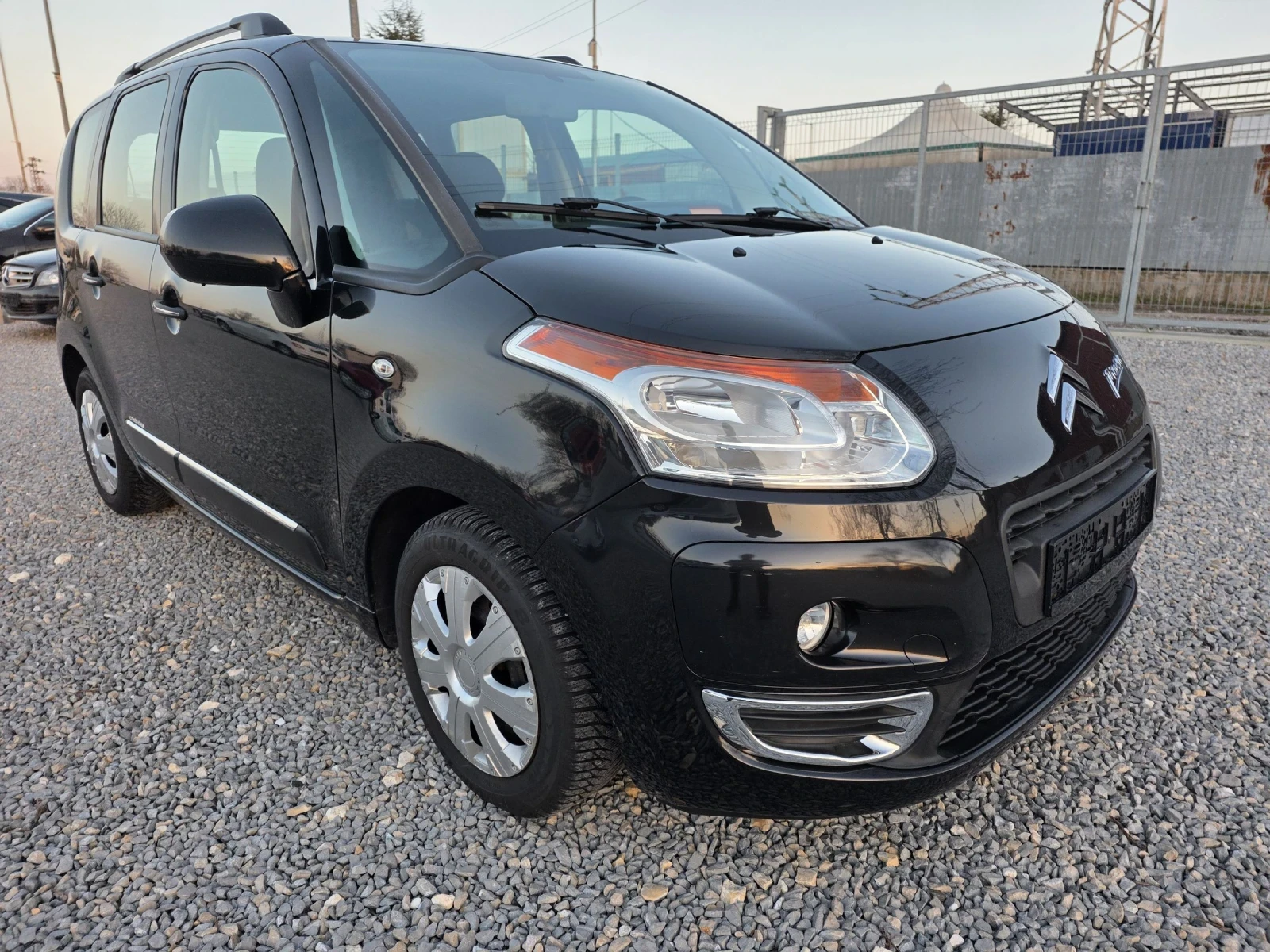 Citroen C3 Picasso 1.6hdi 92k.c, снимка 3 - Автомобили и джипове - 53385824