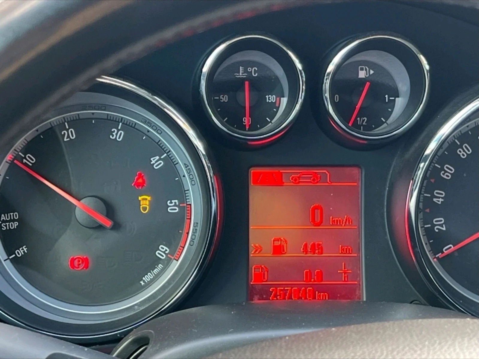 Opel Insignia, снимка 6 - Автомобили и джипове - 53714645