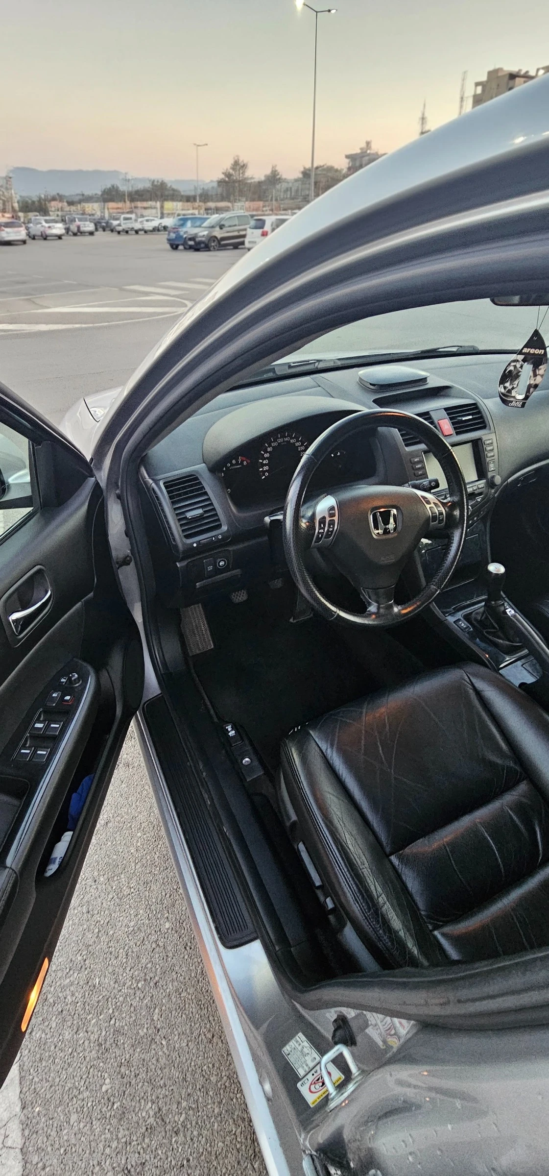 Honda Accord 2.4 i-VTEC Executive | 190 к.с. | Ръчни скорости |, снимка 8 - Автомобили и джипове - 53861757