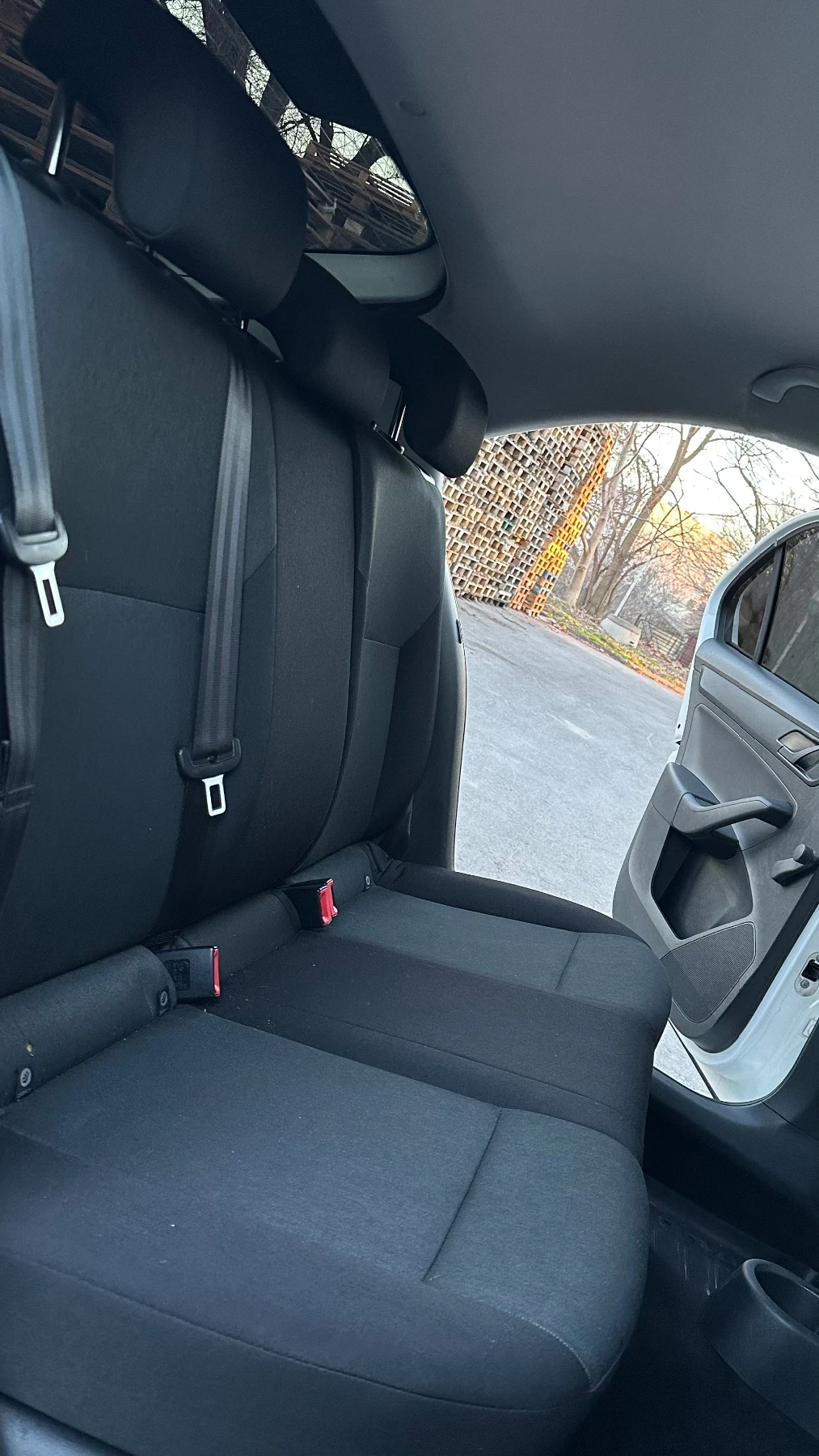 Skoda Rapid 1.2 TSI 75 кс , снимка 11 - Автомобили и джипове - 54026283