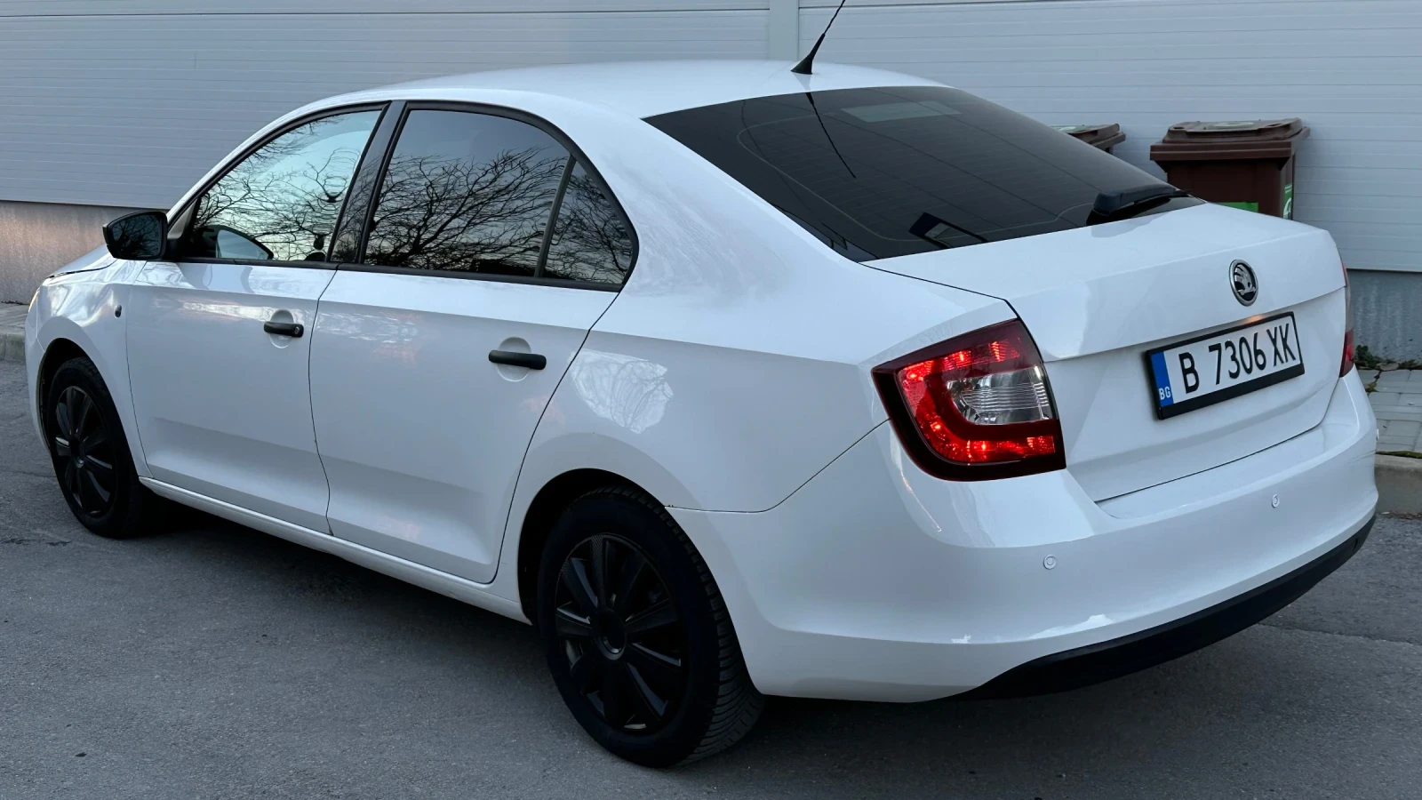 Skoda Rapid 1.2 TSI 75 кс , снимка 8 - Автомобили и джипове - 54026283