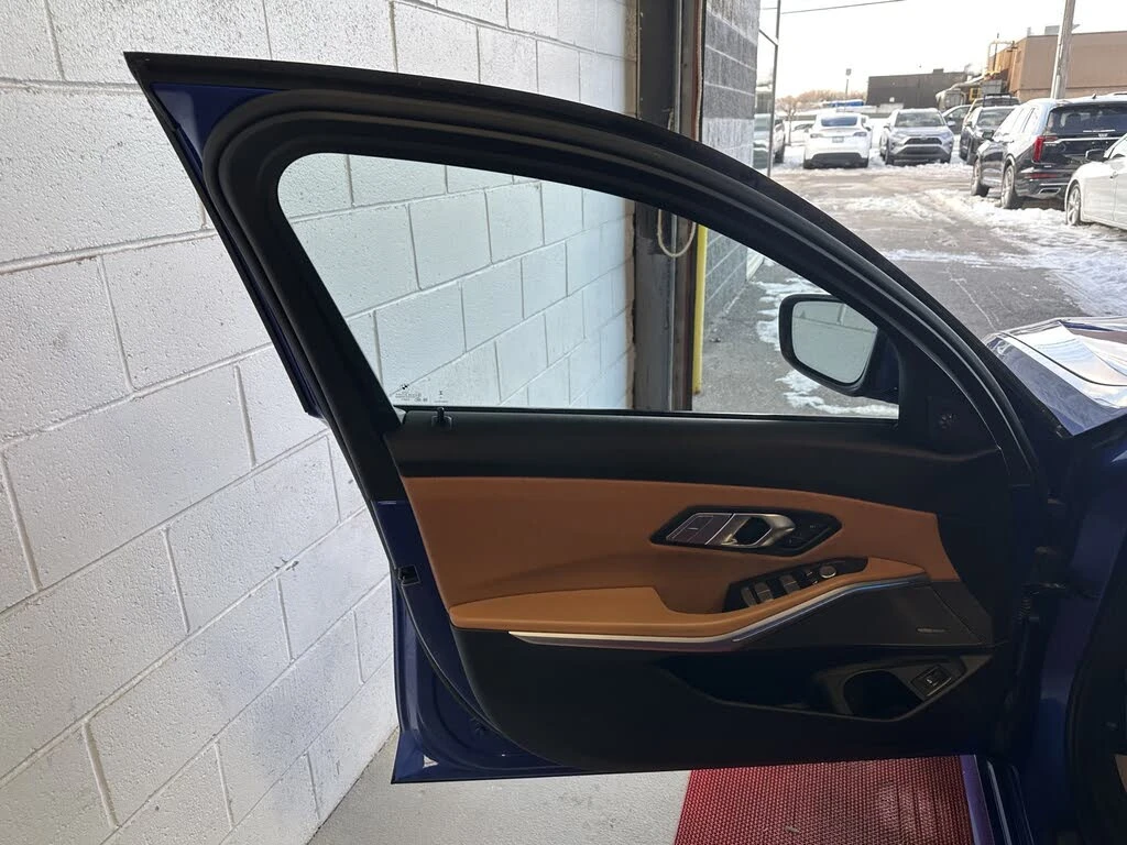 BMW 330 M-SPORT* HEAD-UP* HARMAN/KARDON* MEMORY* ШИБИДАХ, снимка 9 - Автомобили и джипове - 54357308