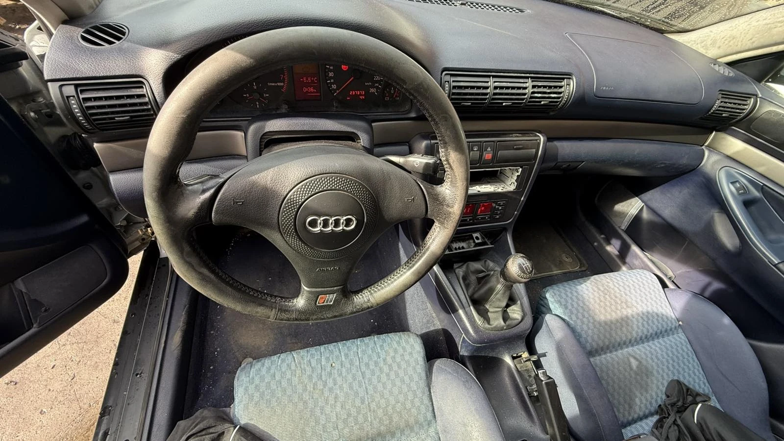 Audi A4, снимка 5 - Автомобили и джипове - 54637860