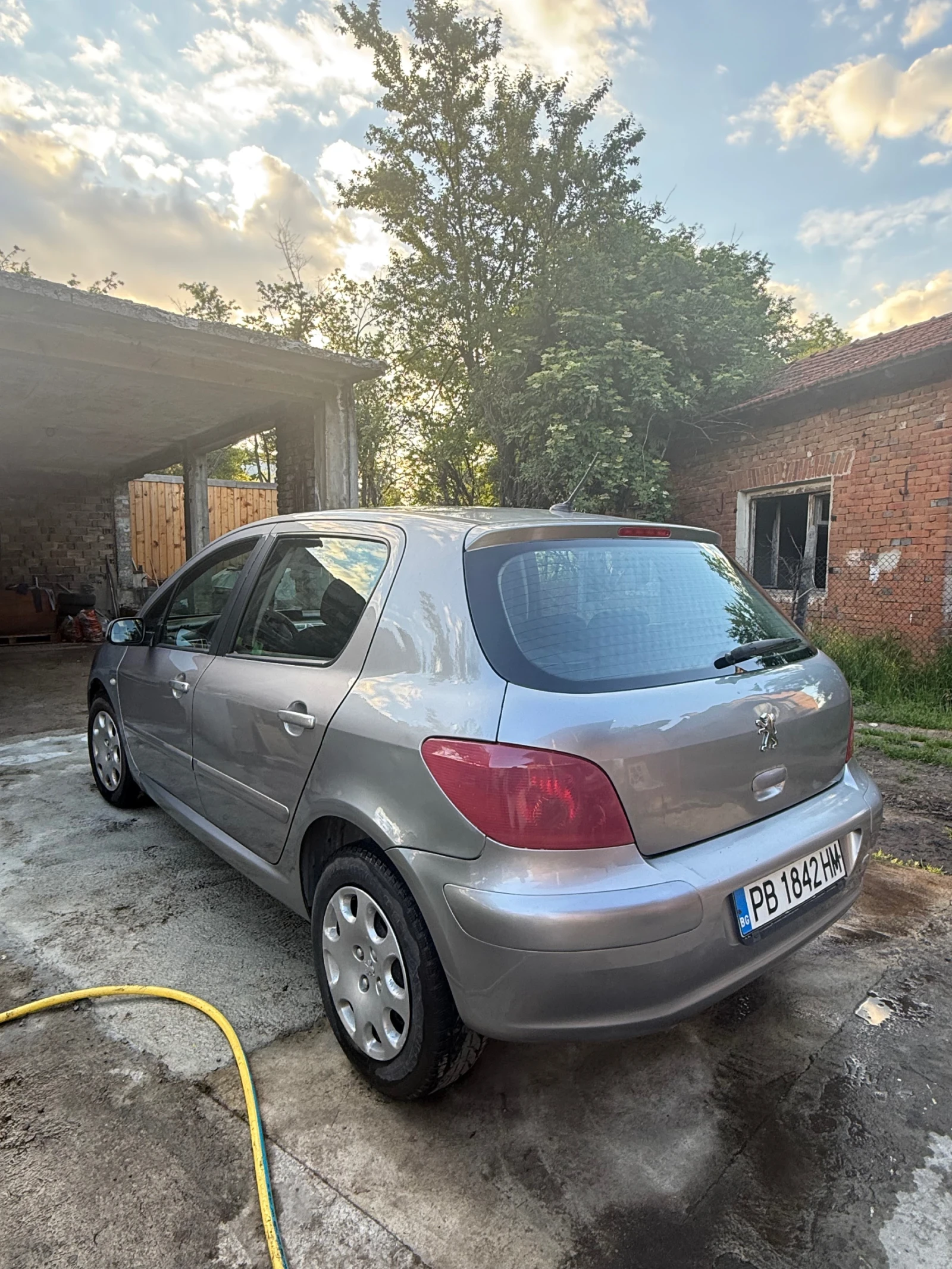 Peugeot 307 2.0HDI напълно обслужена, снимка 4 - Автомобили и джипове - 54692065