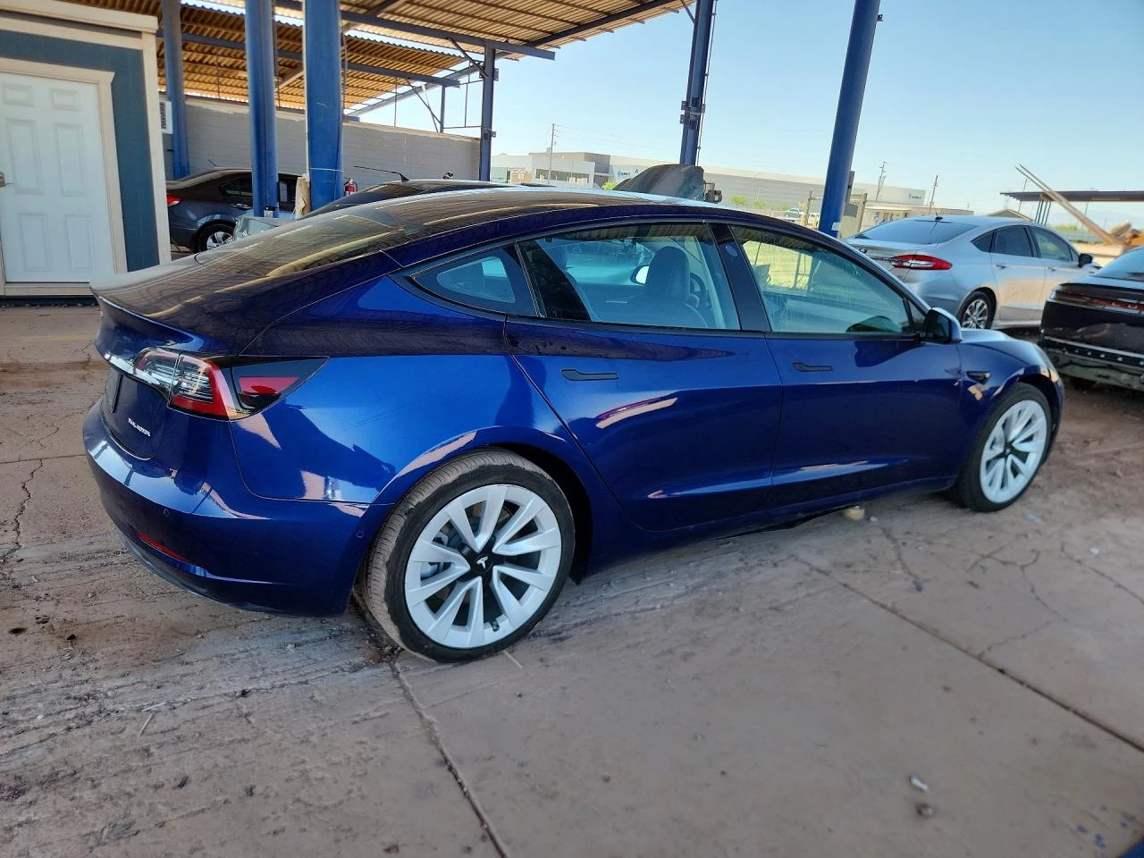 Tesla Model 3 LONG* RANGE* AWD* DUALMOTOR* ПОДРЕВ* KEYLESS* , снимка 5 - Автомобили и джипове - 55220240