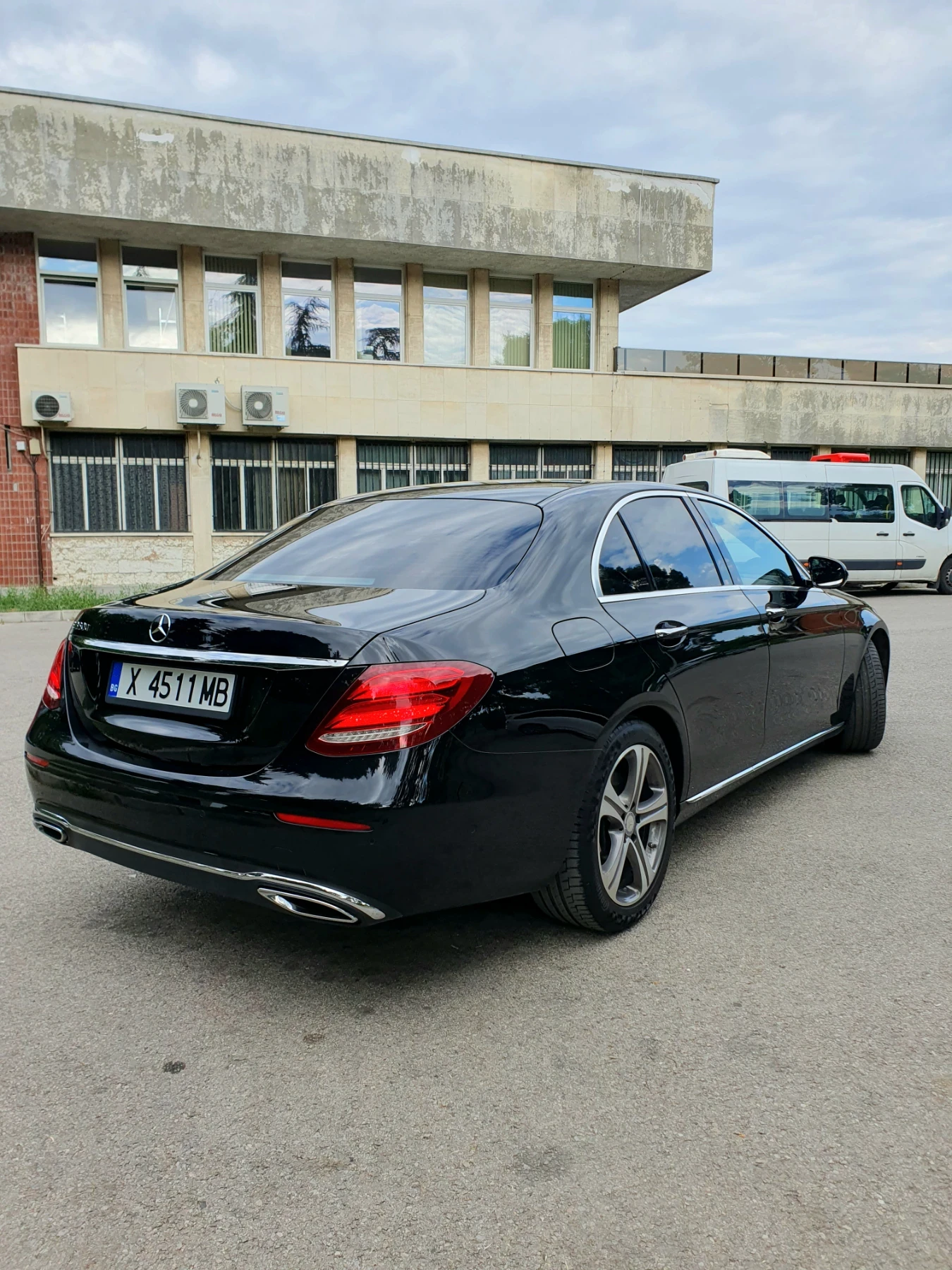 Mercedes-Benz E 350, снимка 4 - Автомобили и джипове - 55531042