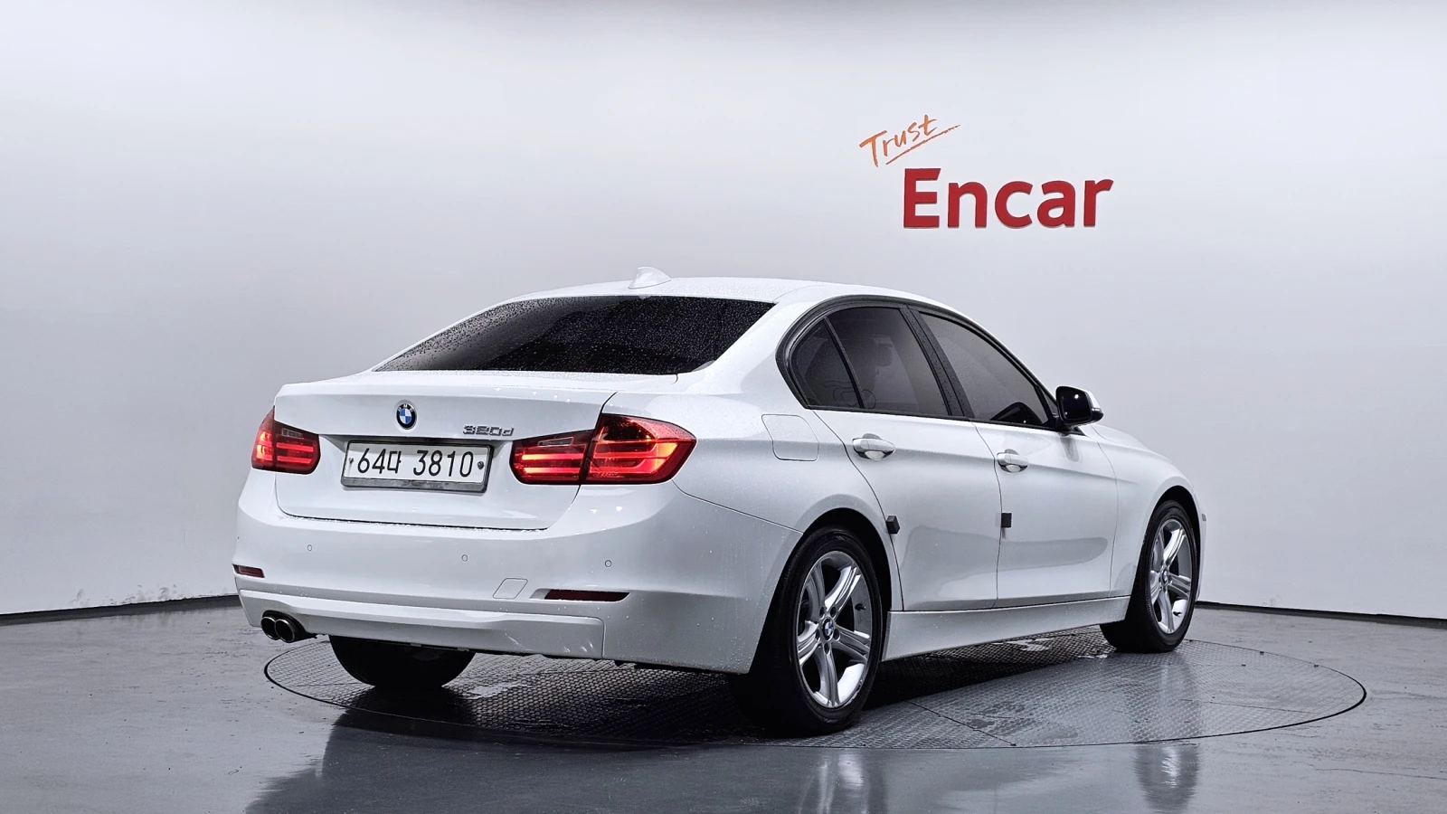 BMW 320 ЛЮК* КРАЙНА ЦЕНА, снимка 2 - Автомобили и джипове - 55593751
