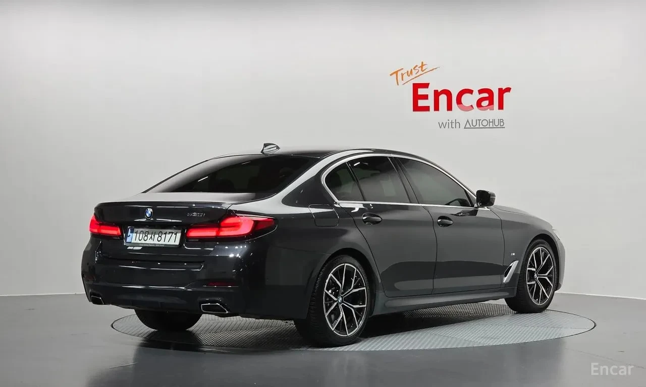 BMW 530 i M Sport/ОБДУХВАНЕ/ШИБИДАХ/ДИСТРОНИК/360 , снимка 2 - Автомобили и джипове - 56132922