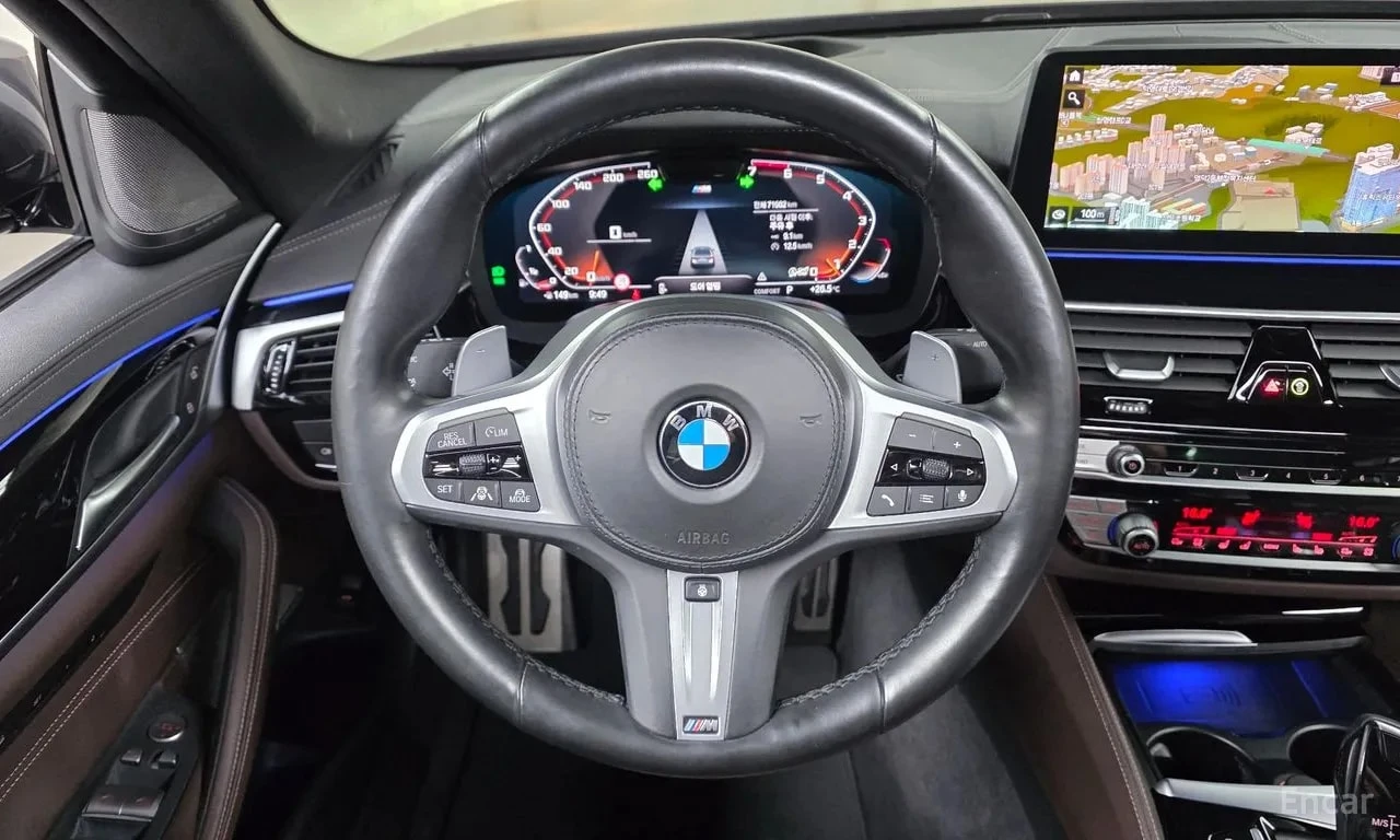 BMW 530 i M Sport/ОБДУХВАНЕ/ШИБИДАХ/ДИСТРОНИК/360 , снимка 14 - Автомобили и джипове - 56132922