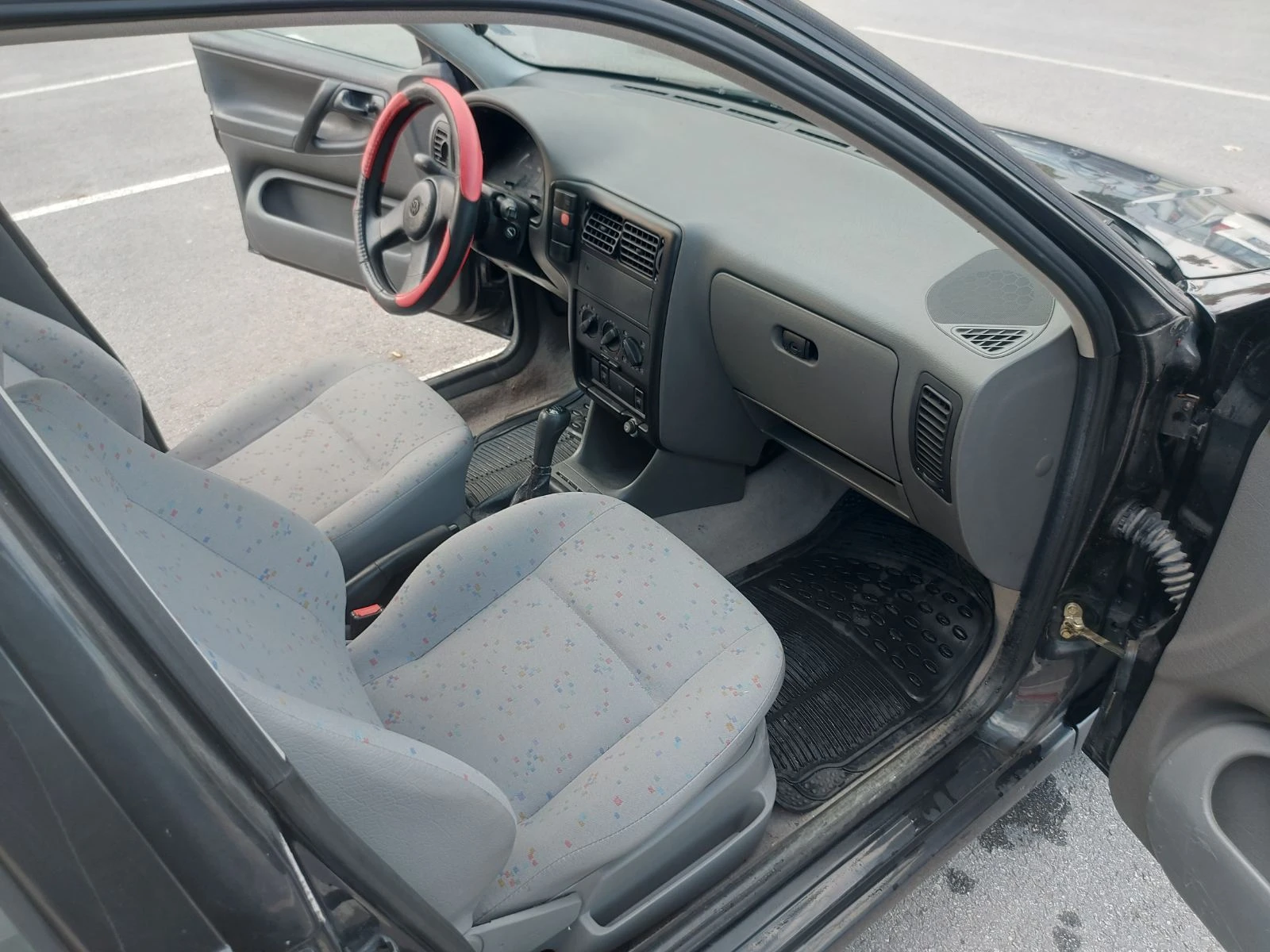 VW Polo 1.9 Д 128 х.км, снимка 8 - Автомобили и джипове - 56621309