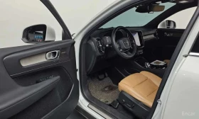 Volvo XC40, снимка 9