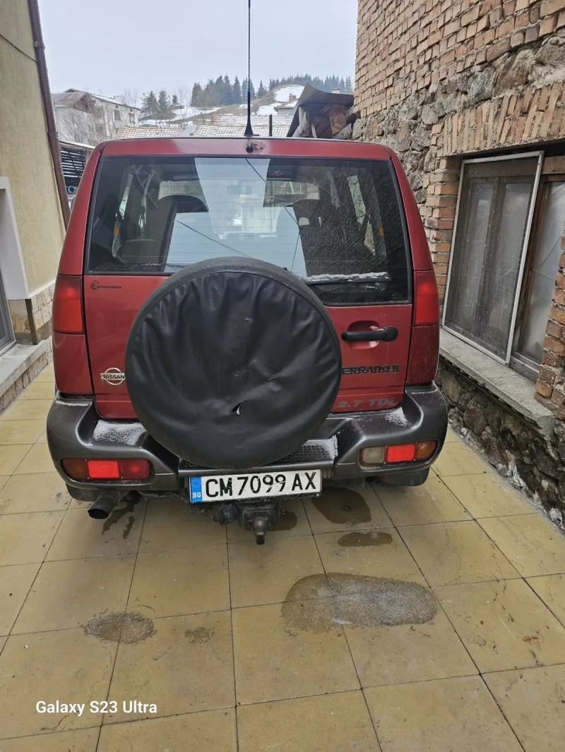 Nissan Terrano 2.7, снимка 4 - Автомобили и джипове - 49114150