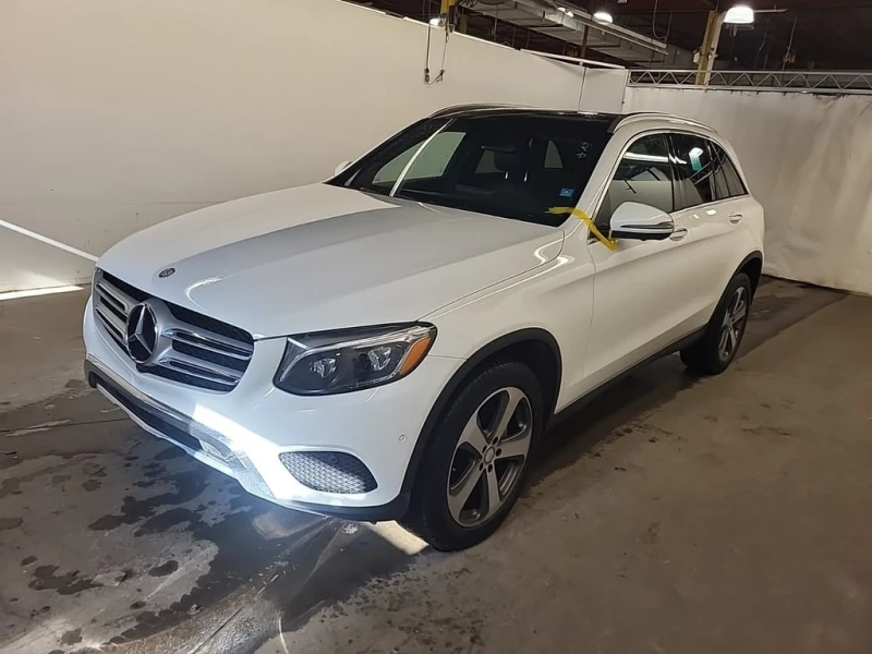 Mercedes-Benz GLC 300 * CARFAX * БЕЗ ПЪРВОНАЧАЛНА ВНОСКА