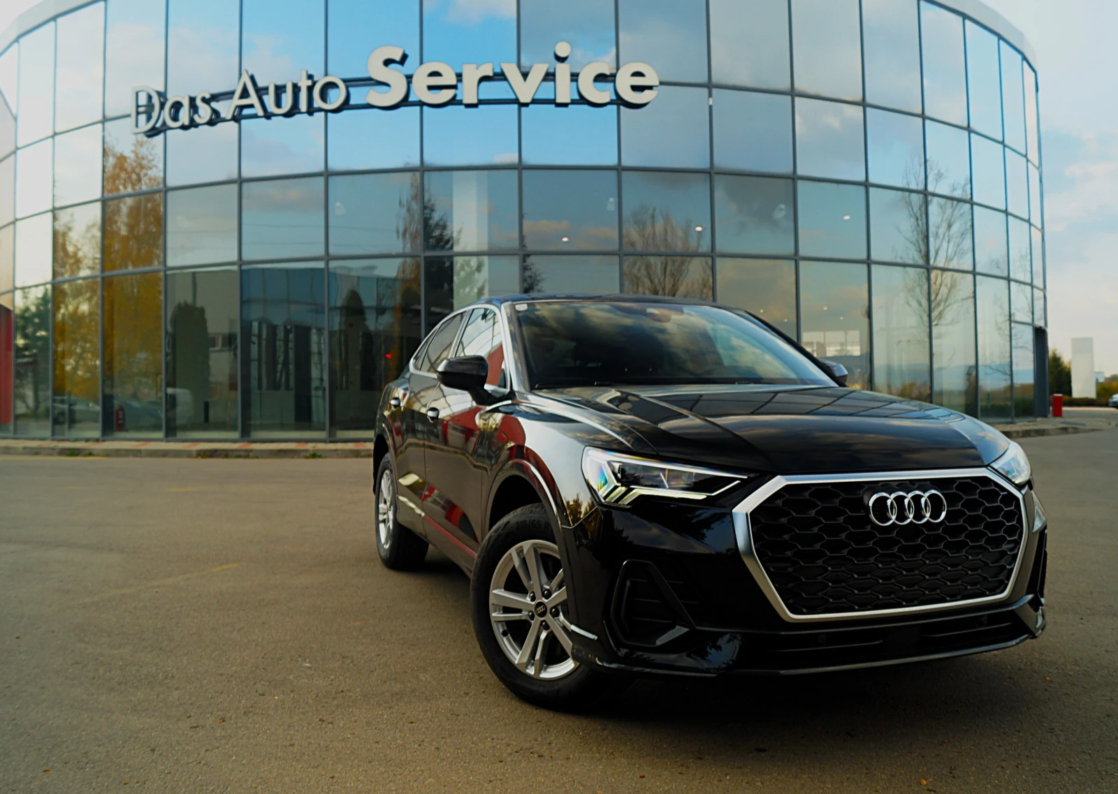 Audi Q3 Sportback E-tron / 45 TFSI - изображение 3