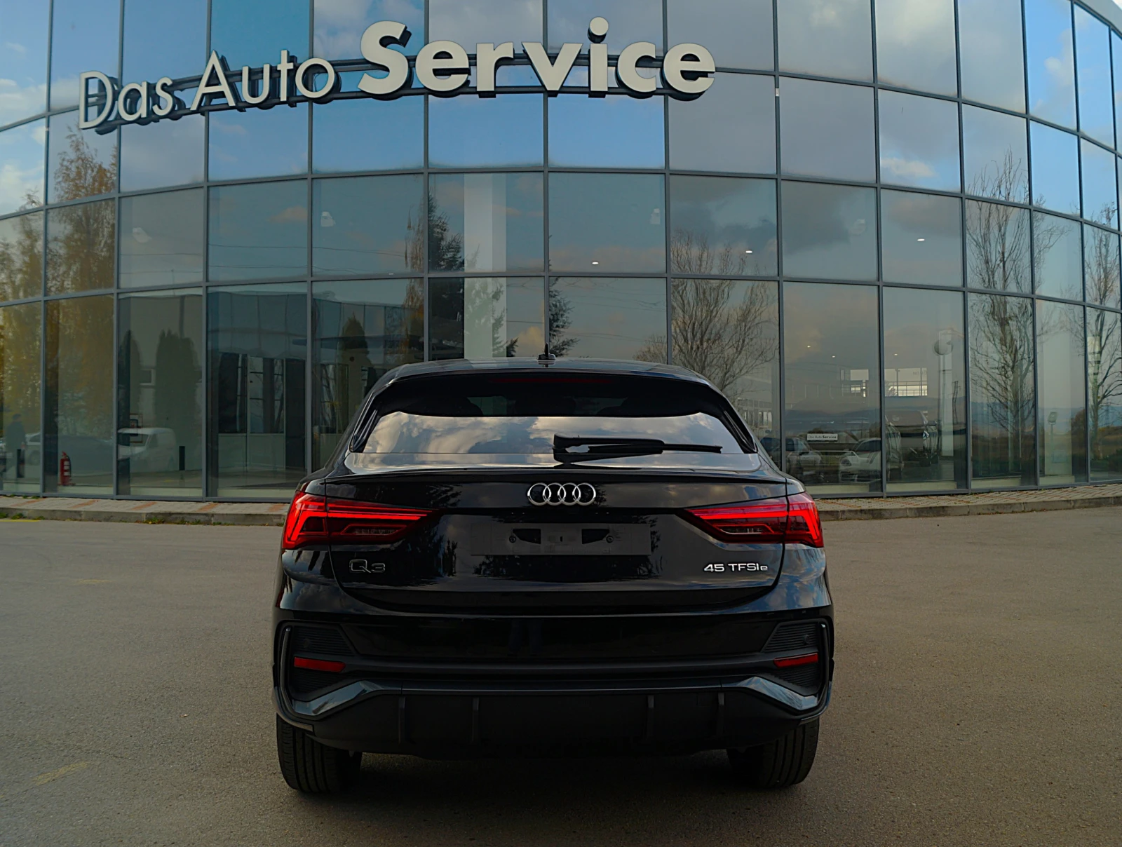 Audi Q3 Sportback E-tron / 45 TFSI - изображение 5