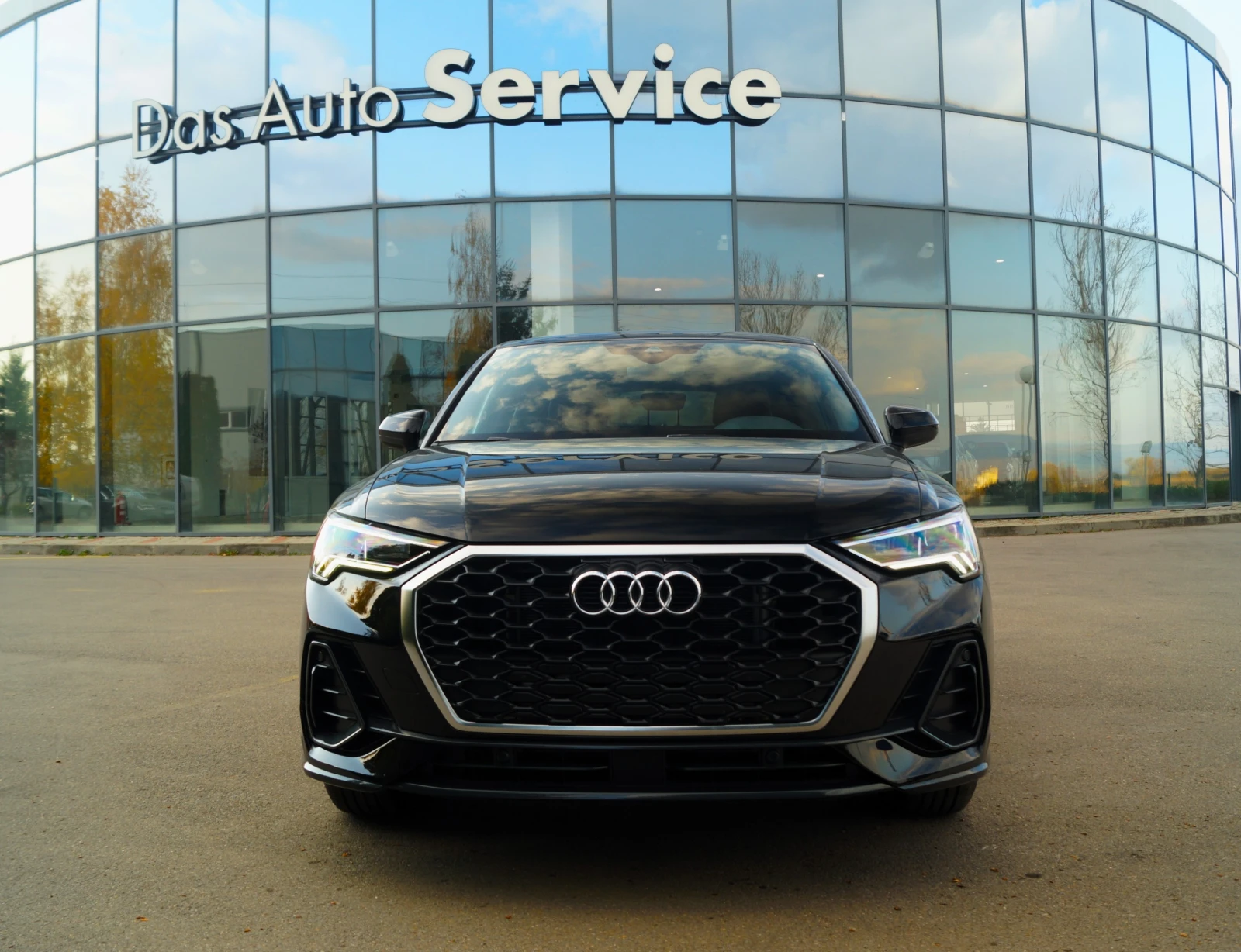 Audi Q3 Sportback E-tron / 45 TFSI - изображение 2