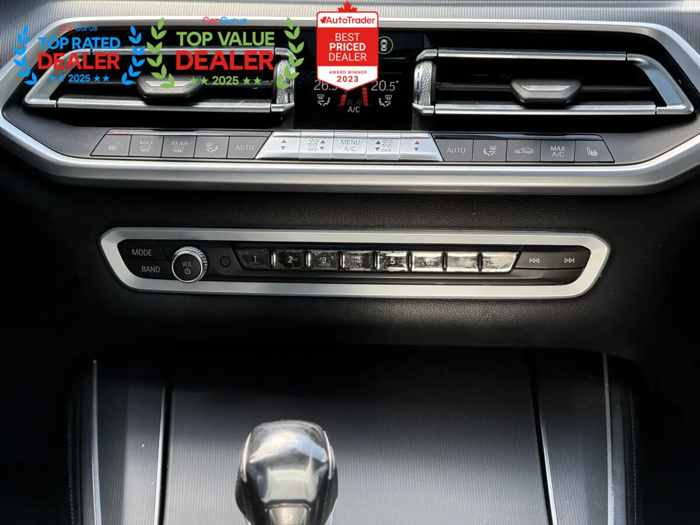 BMW X5 //M PKG | HUD | HARMAN KARDON | SOFT-CLOSE DOORS, снимка 15 - Автомобили и джипове - 54351648